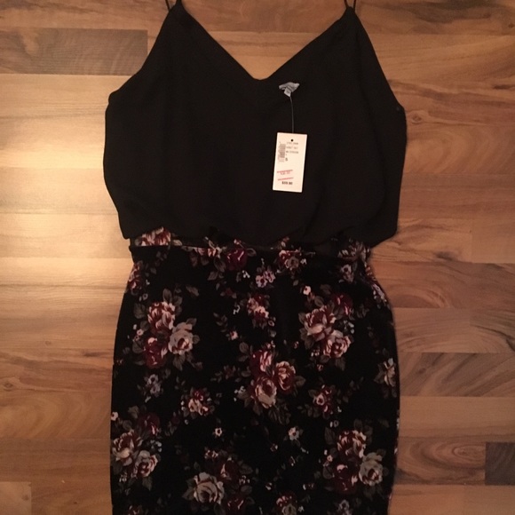 Brand New Kismet Dress With Printed Stretch Skirt - Picture 9 of 12